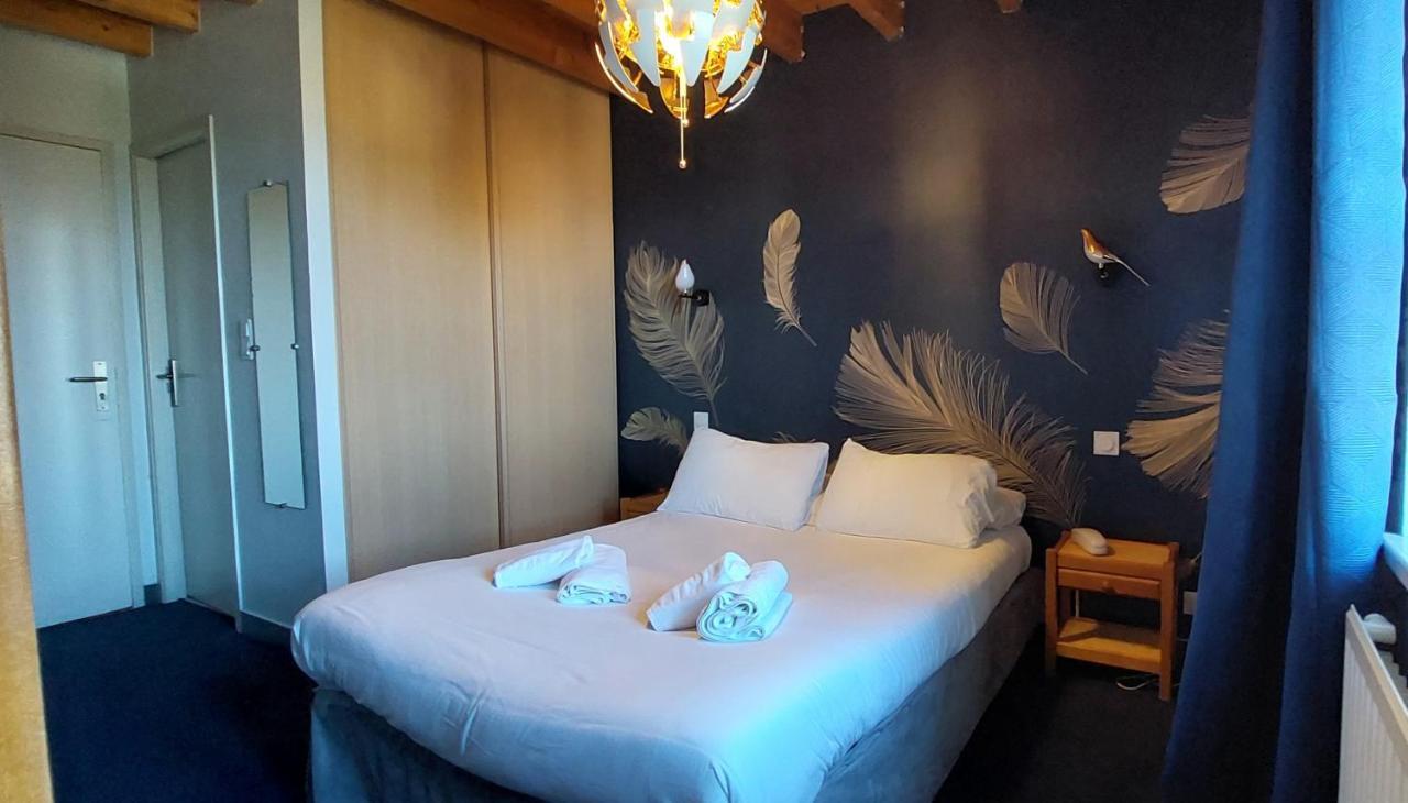 Logis Le Prieure Hotell Locronan Exteriör bild