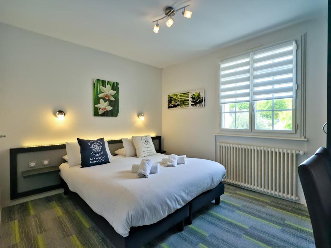 Logis Le Prieure Hotell Locronan Exteriör bild