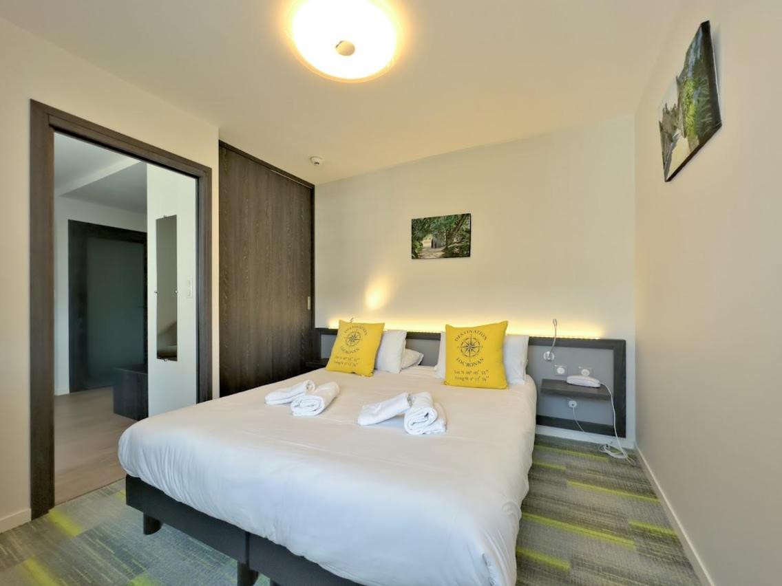 Logis Le Prieure Hotell Locronan Exteriör bild